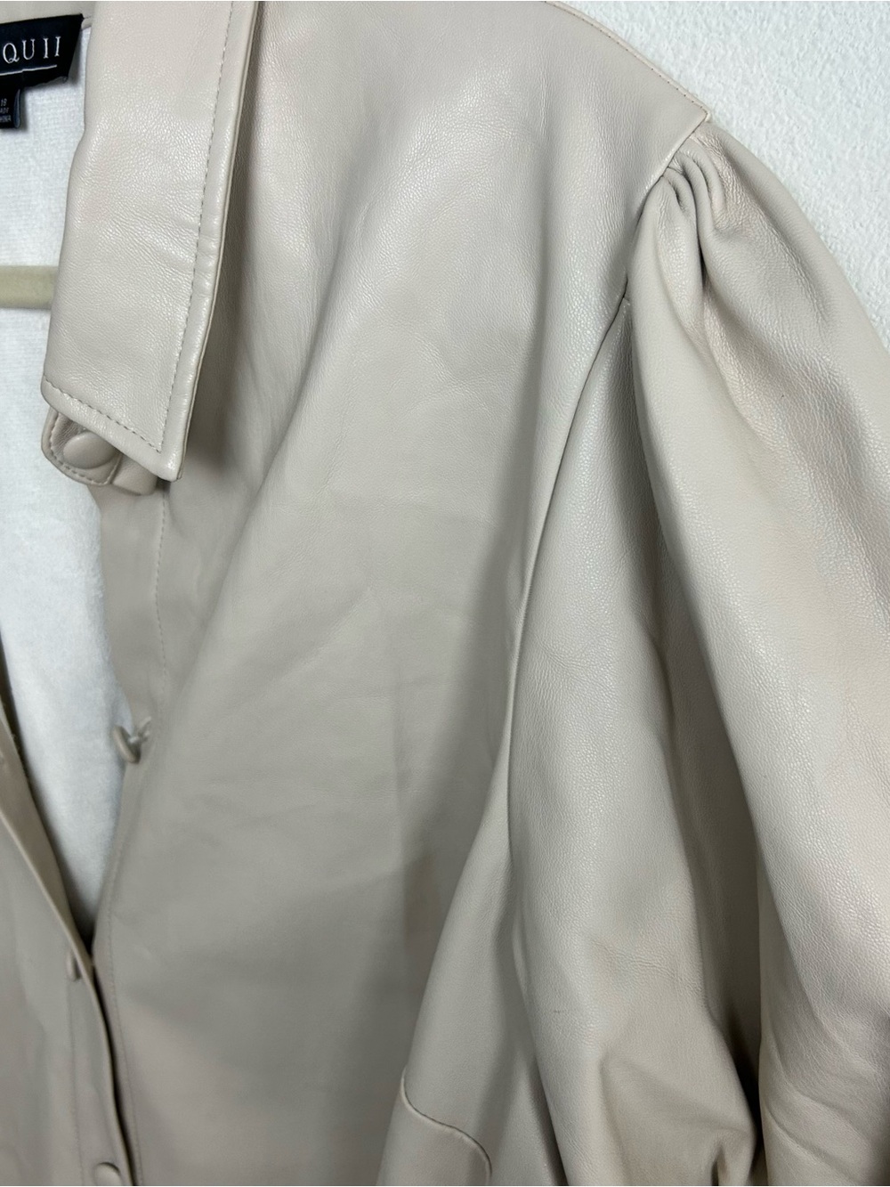 Eloquii Cream Faux Vegan Leather Puff Balloon Sleeve Button-Up Top Plus Size 18 - Picture 6 of 11